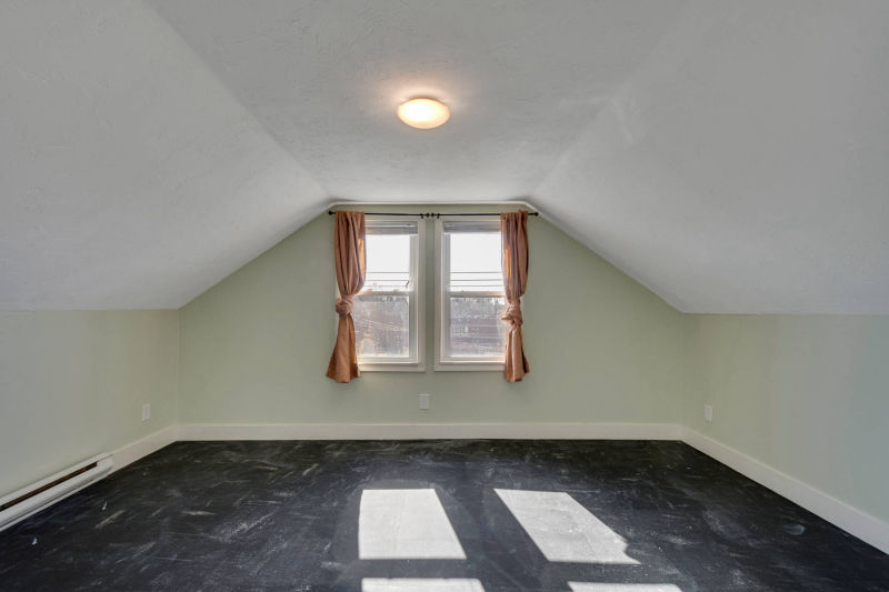 Hyde Park condo offered by Trisha Solio