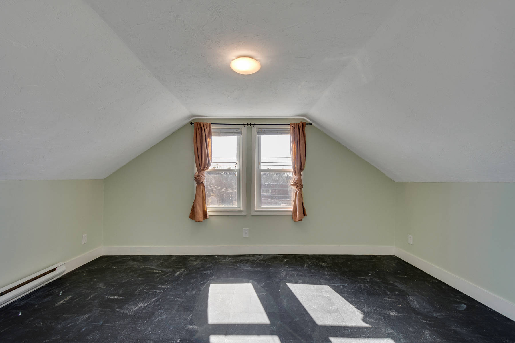 Hyde Park condo offered by Trisha Solio