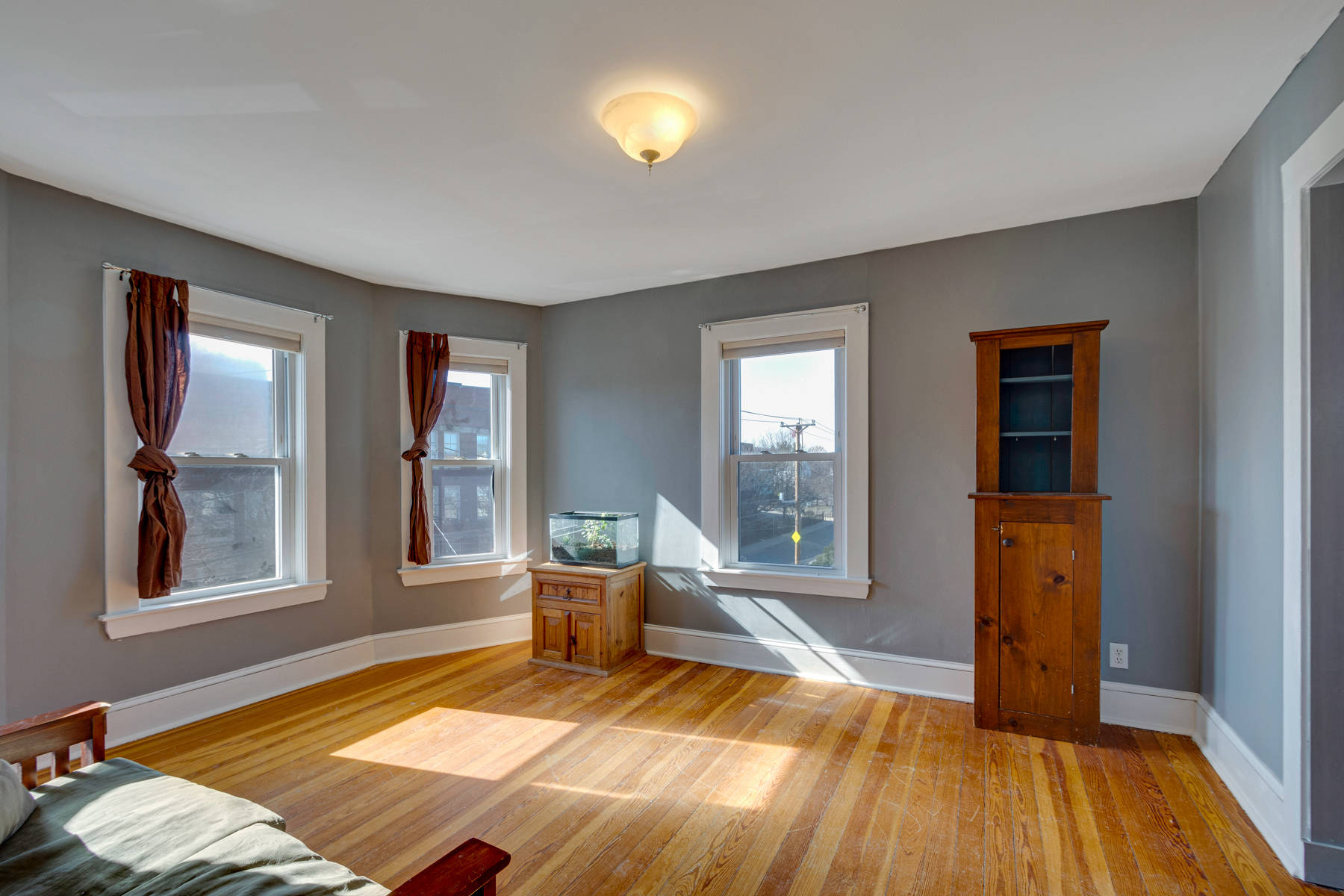 Hyde Park condo offered by Trisha Solio